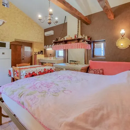 Nadja Appartement *