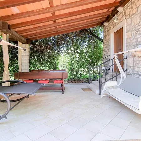 Apartment Nadja Zambratija (Istria)